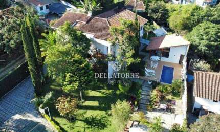 Casa com 4 dormitórios à venda, 500 m² por R$ 2.480.000,00 - Golfe - Teresópolis/RJ