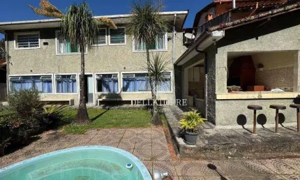 Casa com 5 dormitórios à venda, 227 m² por R$ 1.100.000,00 - Parque do Ingá - Teresópolis/RJ