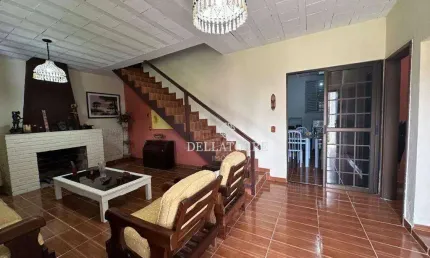 Casa com 5 dormitórios à venda, 230 m² por R$ 999.000,00 - Carlos Guinle - Teresópolis/RJ