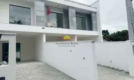 Casa com 3 quartos à venda no Iririú, Joinville 