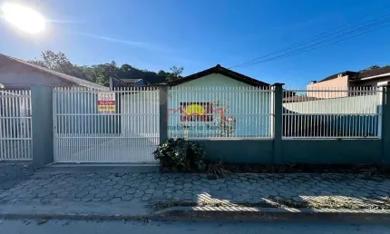 Casa com 3 quartos para alugar no Itinga, Joinville 