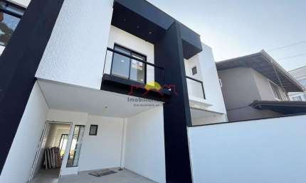 Casa com 3 quartos à venda na Vila Nova, Joinville 