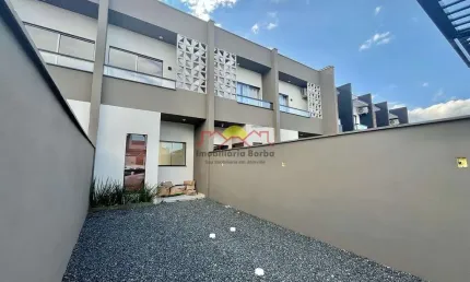 Casa com 2 quartos à venda no Iririú, Joinville 