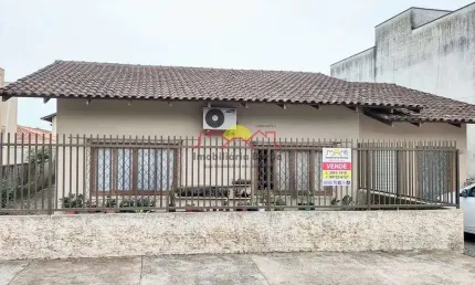 Casa com 5 quartos à venda no Petrópolis, Joinville 