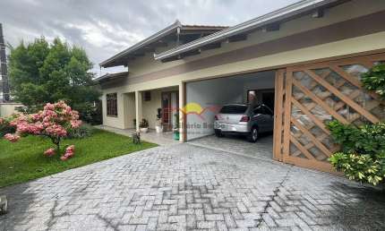 Casa com 4 quartos à venda no Iririú, Joinville 