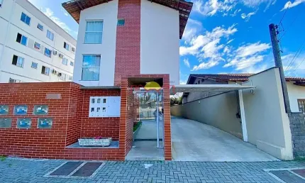 Casa com 3 quartos à venda na Vila Nova, Joinville 