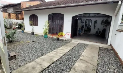 Casa com 3 quartos à venda no João Costa, Joinville 