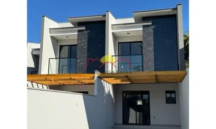 Casa com 3 quartos à venda no São Marcos, Joinville 
