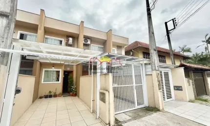 Casa com 2 quartos à venda no Floresta, Joinville 