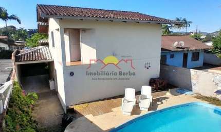 Casa com 3 quartos para alugar no Itaum, Joinville 