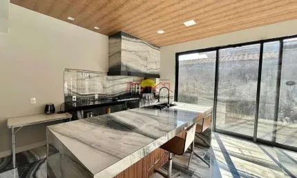 Casa com 4 quartos à venda no Comasa, Joinville 