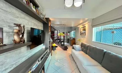 Casa com 3 quartos à venda no Petrópolis, Joinville 