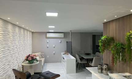 Apartamento a 200m da Praia de Ponta Verde com 3 dormitórios sendo 1 suíte master + Closet - 128m²