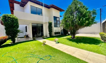 Casa Duplex em Condomínio Fechado com 4 dormitórios sendo 2 suítes uma delas reversível + DCE - 559m²