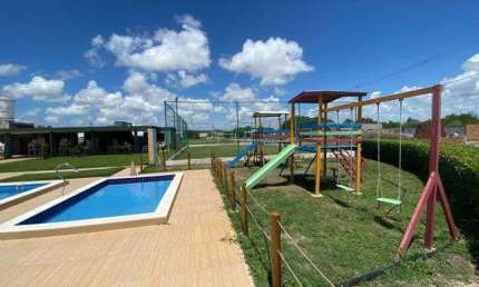 Lote em Marechal Deodoro sendo em Condomínio Fechado - 252m²