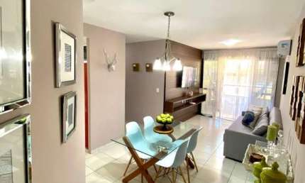 Apartamento com 2 dormitórios sendo 1 suíte - Porteira Fechada no Bairro da Ponta Verde - 54m²