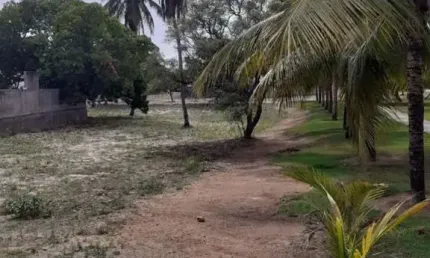 Terreno em Condomínio fechado no Bairro de Ipiopca - 450m²