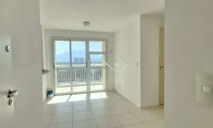 Apartamento com 2 quartos à venda na salvador allend, 490, jacarepaguá, rio de janeiro por r$ 290.000