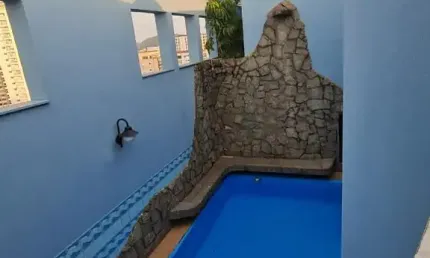 Apartamento Duplex com Solarium, piscina e churrasqueira privativa, Ponta Praia.