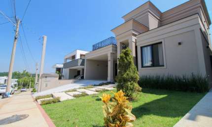 Casa e clube perfeito e ha 10 minutos do shopping iguatemi