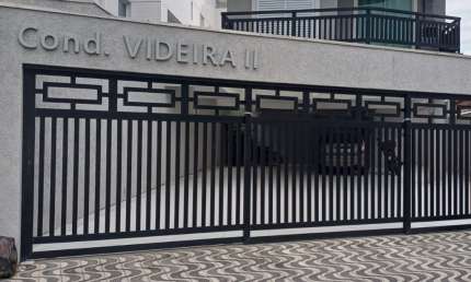 Casa de condominio frente a 200 metros da pria na vila mirin