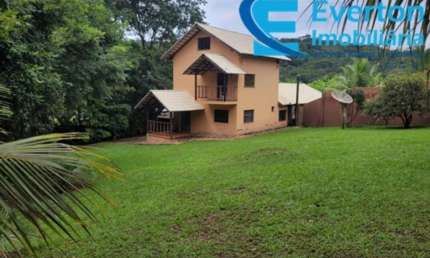 Excelente Chácara medindo 31.500 m²-  apenas 16,5 km de Uberlândia, BR 365 sentido Romaria, sendo 10 km asfalto e 6,5 km terra - trajeto cascalhado !