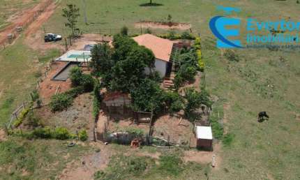 Linda Chácara próximo a Araguari para moradia ou exploração Rural!