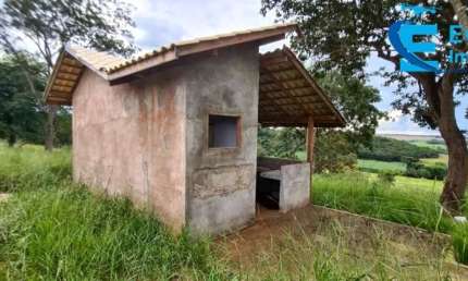 Uma paisagem simplesmente deslumbrante! Chácara  com 20.000m² sentido a Cruzeiro dos Peixotos sendo 12 km de asfalto  e 5 km de terra!