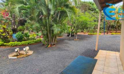 Relaxe junto à Natureza! Chácara no condomínio Eldorado com 5.000 m² distando 16 km de Uberlândia MG;