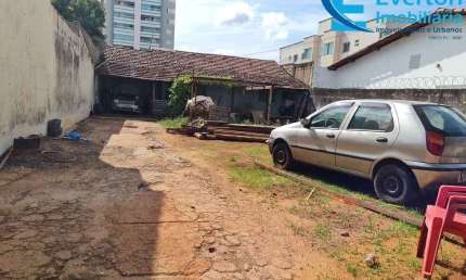 Terreno em ótima localização com área de 360m² no Santa Monica;