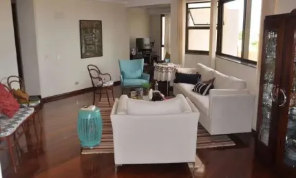 Excelente apartamento localizado na região central , próximo a praça da bicota;