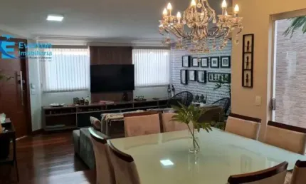 Casa alto padrão, escritório, 3 quartos (2 suítes com closet), piscina aquecida, área gourmet completa.