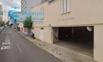 3 vagas de Garagem coberta, no centro, próximo da Praça Tubal Vilela.