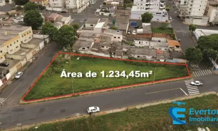 Terreno em ótima localização no Santa Mônica - OPORTUNIDADE;