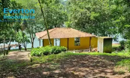 Rancho 30.000m2 - Miranda Indianópolis - Moradia, lazer e pescaria. Casa 02 quartos, 01 suite, churrasqueira, fogão e forna a lenha, 100 mts margem