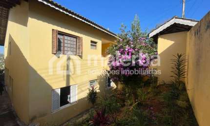 Casa com 3 quartos à venda na RUA LEÃO RACHMANN, 237, Centro, Jarinu por R$ 790.000