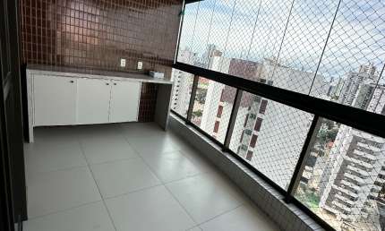Lindo!! More na melhor localização das Graças!!!Andar alto, nascente e bem ventilado!!