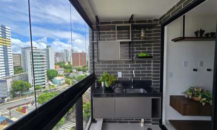 Lindo! Mobiliado com requinte, prédio de alto padrão!!