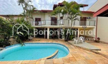 Casa de Condomínio com 5 Quartos e 4 banheiros à Venda, 335 m² por R$ 2.200.000