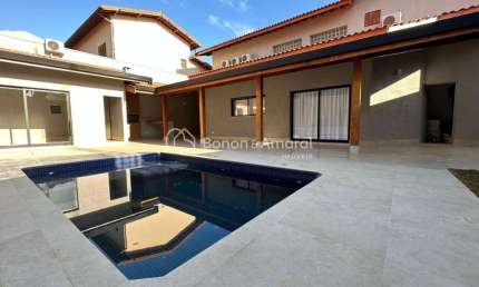 SOBRADO À VENDA, TODO REFORMADO EM BAIRRO NOBRE NO CENTRO DE PAULÍNIA, 4 DORMITÓRIOS, 3 SUITES,LAVABO, 5 VAGAS, PISCINA, ÁREA GOURMET.