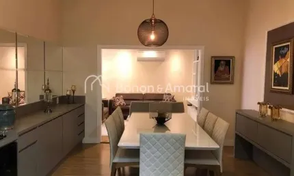 Casa com 5 quartos e 5 banheiros à venda, 320 m² por r$ 1.585.000