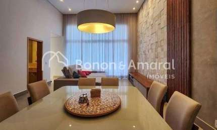 Casa de Condomínio com 3 Quartos e 5 Banheiros à venda, 260m² no Swiss Park