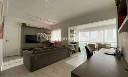 Apartamento com 3 Quartos e 3 banheiros à Venda, 109 m² por R$ 1.350.000