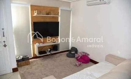 Casa à venda com 3 Quartos e 4 Banheiros em Sousas, Campinas - SP