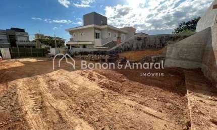 Lote/Terreno à Venda, com área de 360 m² por R$ 703.000