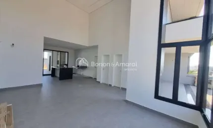 Linda casa térrea no condomínio Royal Garden em Paulínia- SP