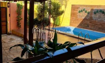 Vende-se: Charmosa Casa de Madeira no Jardim Ipê - Paulínia/SP