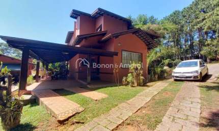 Linda casa em uma região de muito verde e tranquilidade - Valinhos.
