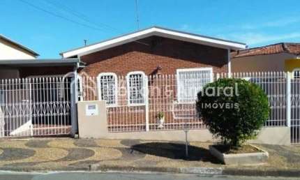 Casa com 2 Quartos e 1 banheiro à Venda no Jardim Chapadão