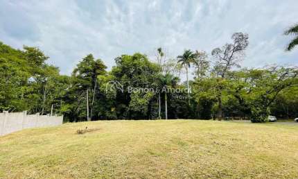 Terreno à Venda com 889 m² no Condomínio Reserva do Itamaracá - Valinhos/SP